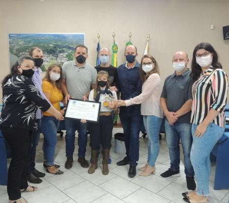 Vereadores prestam homenagem à ginete