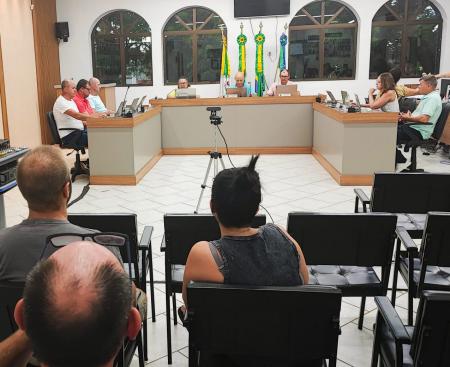 Vereadores aprovam isenção de tributos acerca do Programa A Casa É Sua em Sessão Extraordinária