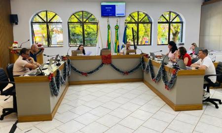  Projetos avançam nas Comissões e seguem para votação nesta noite 