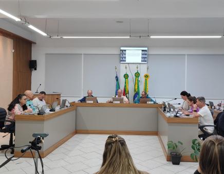 Câmara de Cruzeiro do Sul vota projetos de lei em sessão ordinária