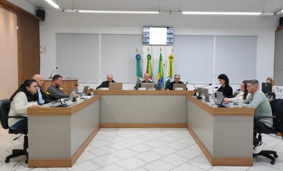 Câmara de Cruzeiro do Sul vota propostas para o município em sessão ordinária